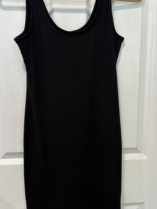 Forever 21 Dresses & Skirts - Forever 21 Black Ribbed Scoop-Neck Mini Dress